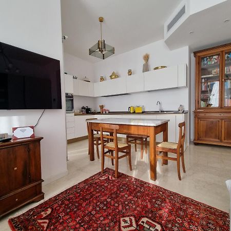 Ampio Ed Incantevole Monolocale A Citylife Milánó Kültér fotó